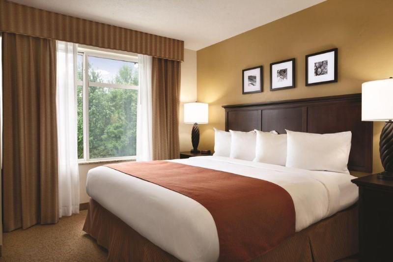 Baymont Inn & Suites San Marcos Exterior photo